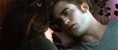 bed-up-close-edward-bella.jpg