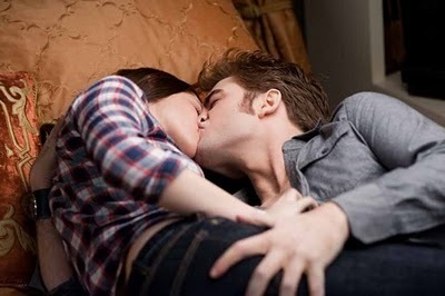 Edward-and-Bella-3-eclipse-movie-11631770-400-266.jpg